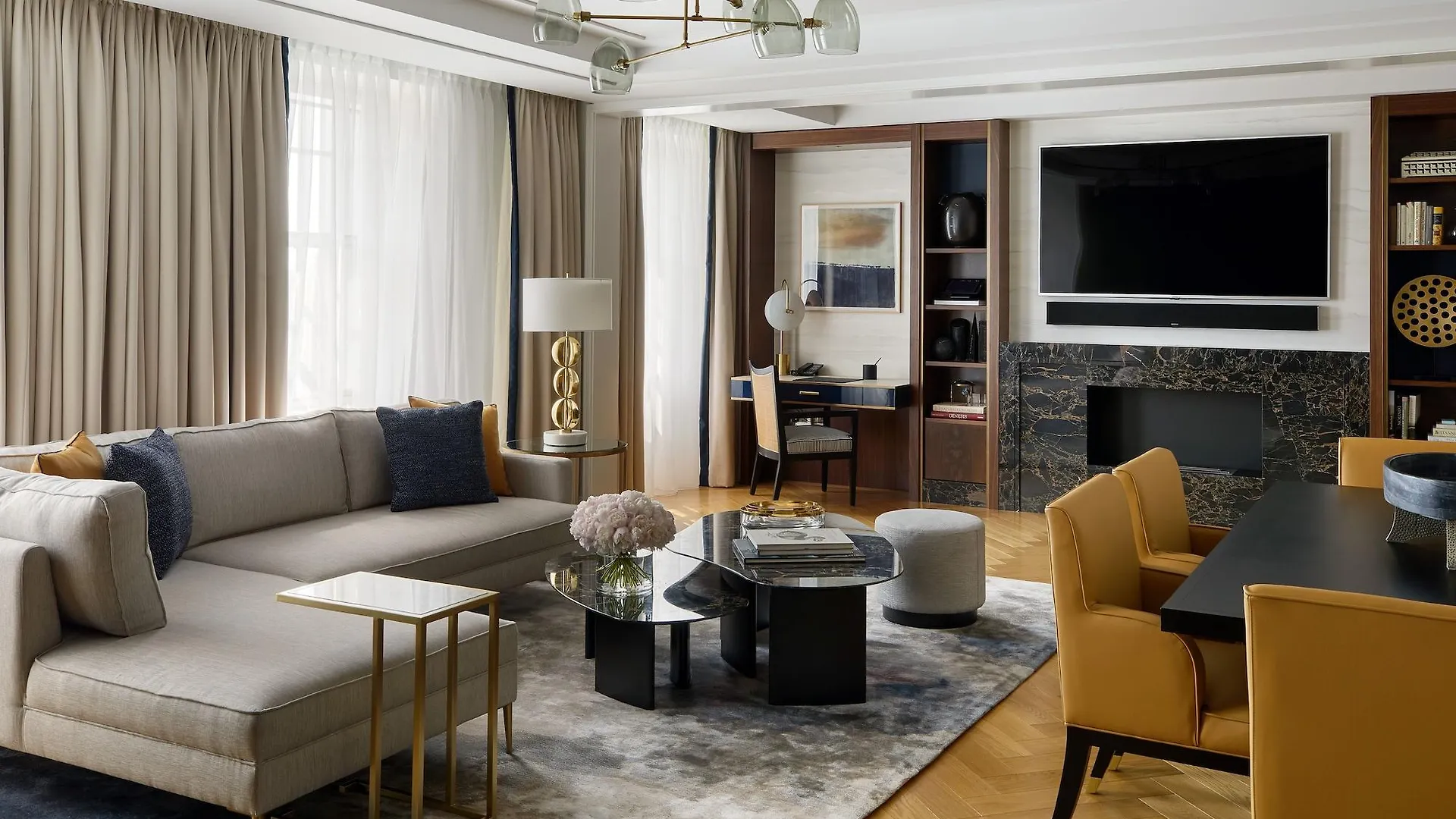 Four Seasons Hotel London At Tower Bridge 5*,  Reino Unido