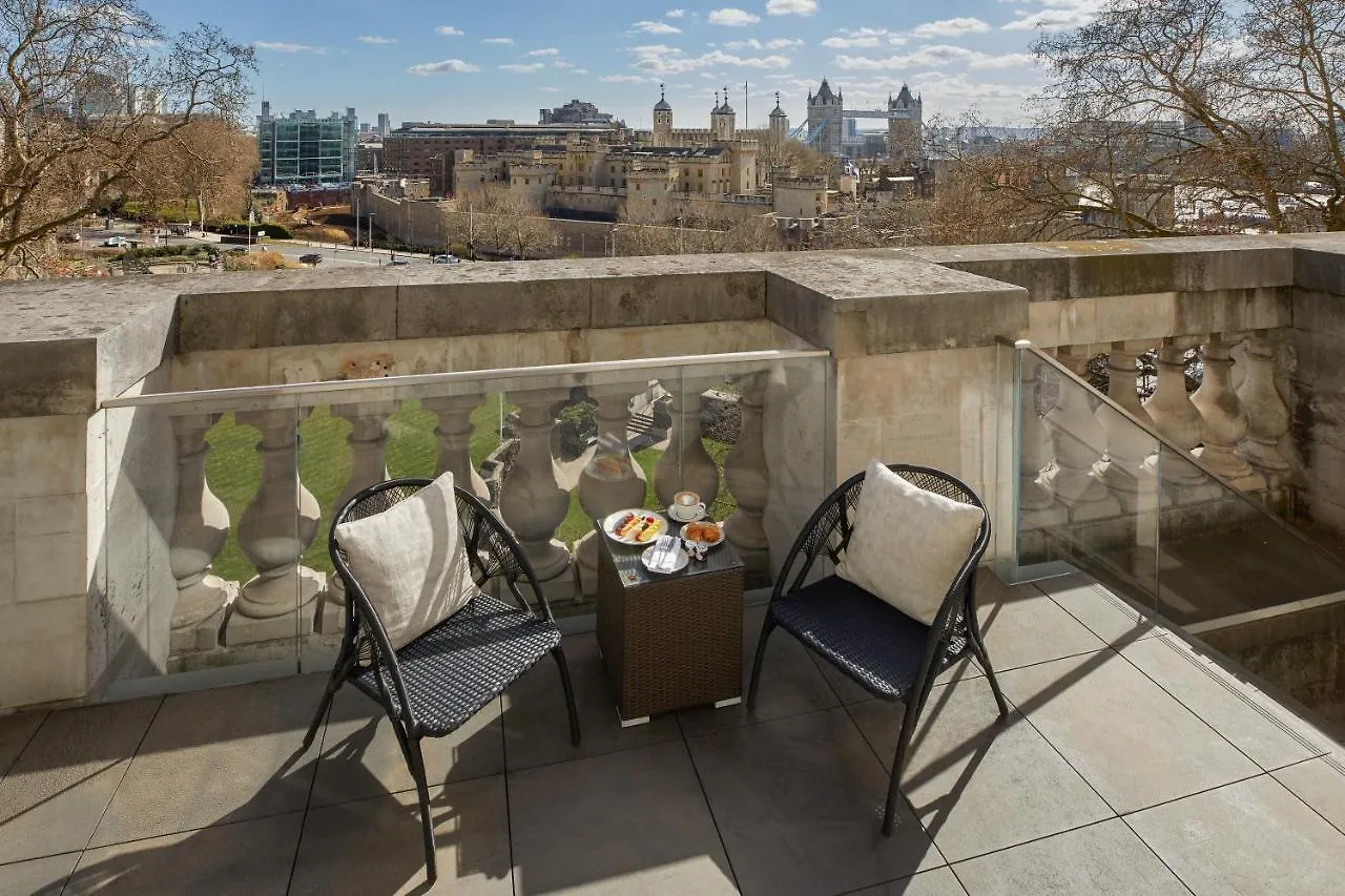 Four Seasons Hotel London At Tower Bridge