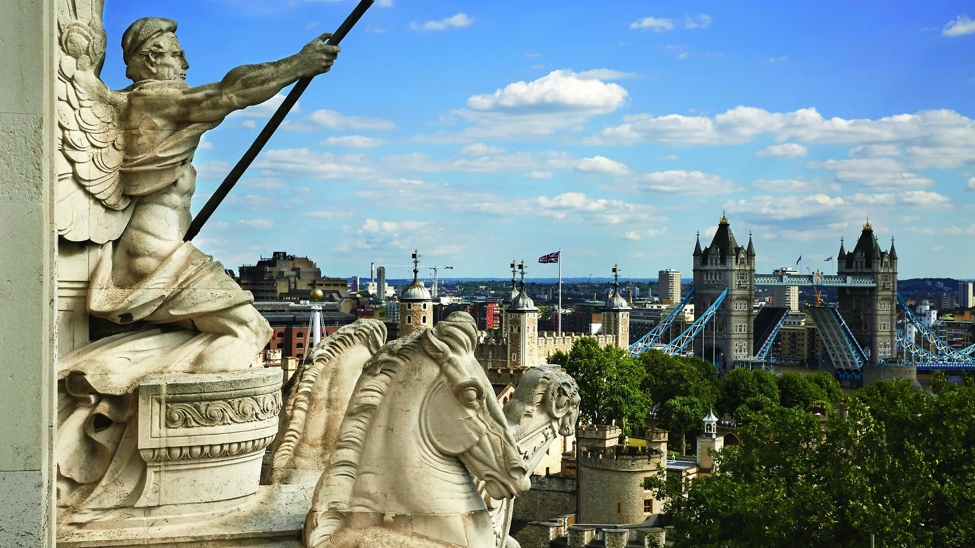 Four Seasons Hotel London At Tower Bridge