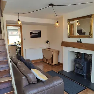 Town Centre House With Free Parking Cheltenham