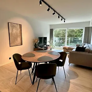 https://st-james-park-view-high-end-appartement.hotelsghent.com