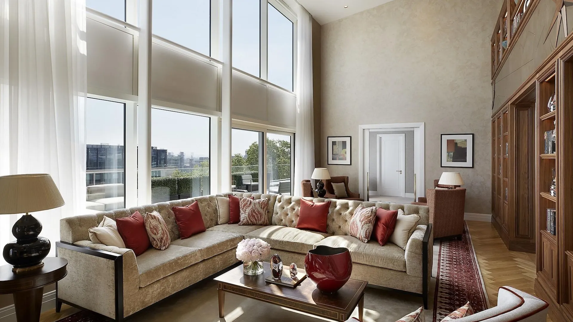 Four Seasons Hotel London At Tower Bridge